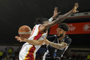 Gladiadores de Anzoategui Cocodrilos de Caracas SPB