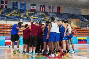 Venezuela - Entrenamiento en el Gimnasio Universitario UACJ