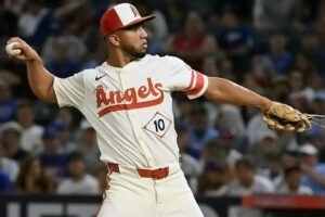 Oswald Peraza MLB