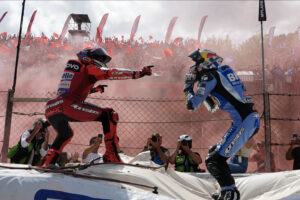 La alegría de los Márquez tras su doblete en el GP de Cataluña en Montmeló