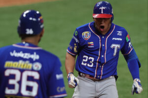 Jhader Areinamo Tiburones La Guaira LVBP