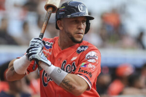 Hernán Pérez debutó en la LVBP en la 2009-2010 con los Leones del Caracas