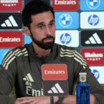 “No me preocupan mucho las críticas. Solo me preocupa el partido de mañana, hacer un gran partido, conseguir los tres puntos y que los jugadores tengan un gran rendimiento individual”.