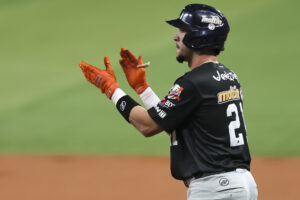 El premio Luis Salazar al Regreso del Año de Hernán Pérez