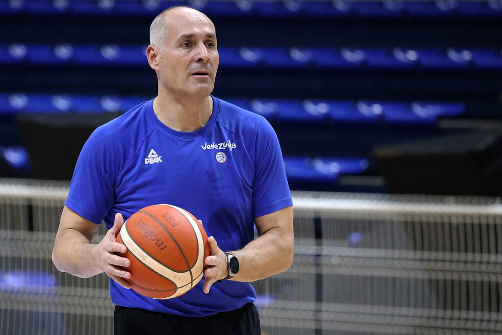 El seleccionador nacional nos dio sus impresiones tras el primer día de trabajo en Belo Horizonte