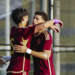 Jugadores de la Vinotinto Sub-17 celebrando el gol de la victoria frente a Uruguay en el Complejo Celeste.
