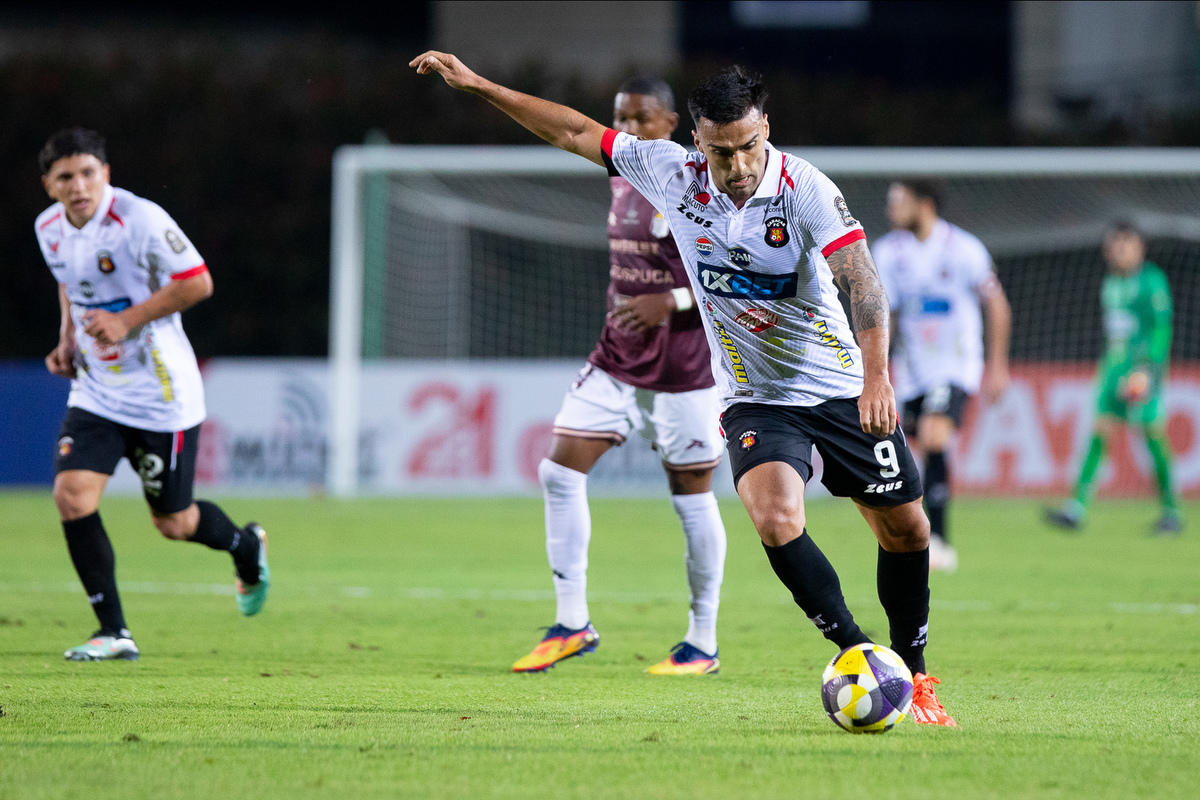 Adrián Fernández Caracas Futbol Club