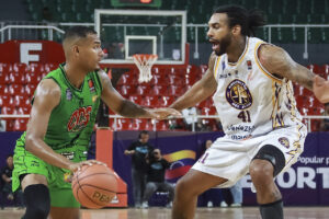 Los saurios no conocen la derrota en el “Pantano”