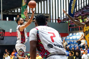 Heissler Guillén Pioneros del Ávila SPB