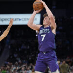 Kon Kneuppel Charlotte Hornets NBA