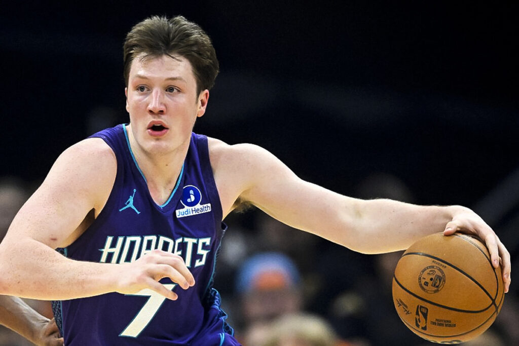 Kon Kneuppel Charlotte Hornets NBA