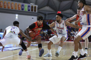 Pioneros del Ávila Piratas de la Guaira