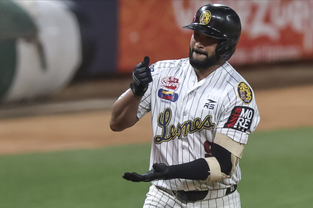 José Rondón Leones Caracas LVBP