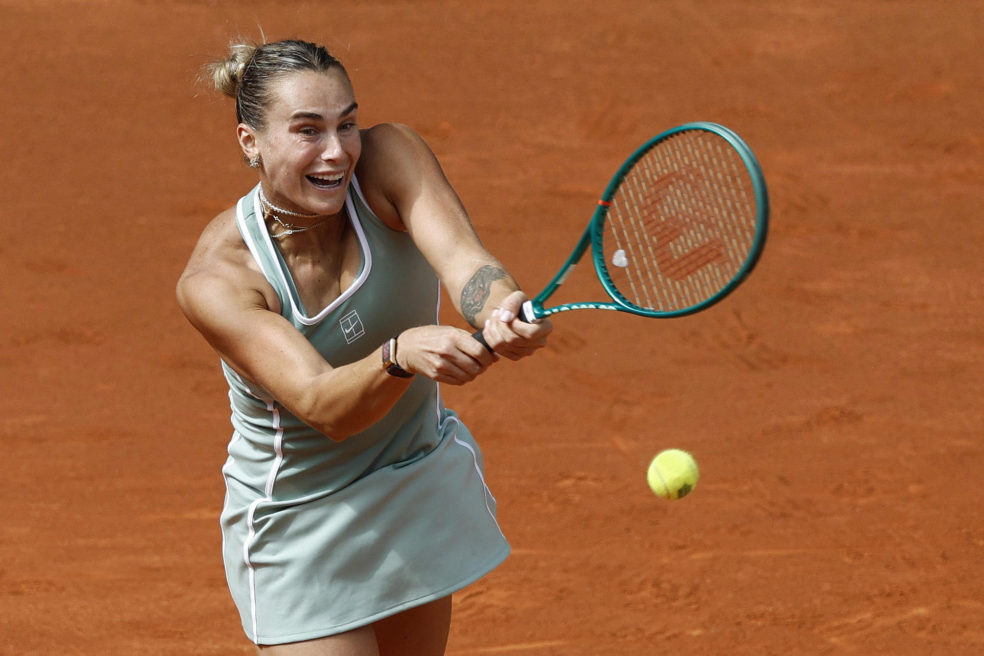 La número uno del mundo, la bielorrusa Aryna Sabalenka, inició con firmeza la defensa del titulo en el WTA 1.000 de Madrid