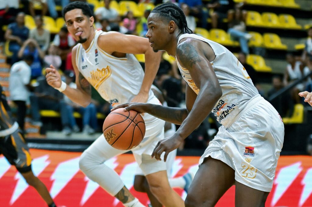 Nazhiah Carter lideró el triunfo con 33 puntos Gaiteros del Zulia