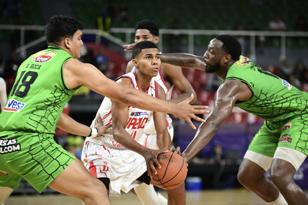 Cocodrilos se impone su en casa ante Diablos