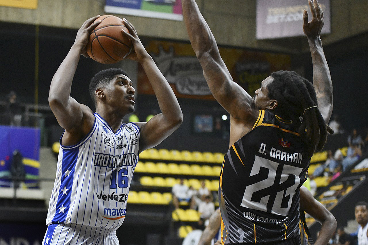 Eric Romero Trotamundos de Carabobo