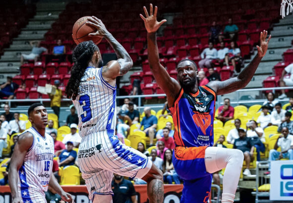 James Reese V comandó al expreso con 32 puntos