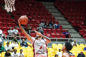 Johendry Salazar Pioneros