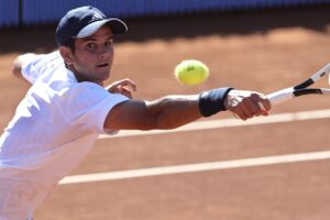 Rafa Jódar estrena su casillero de victorias ante los 'top10'