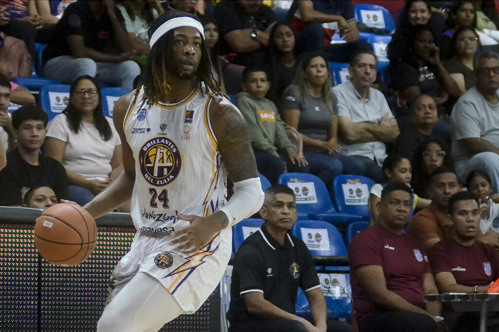 Davis VonCameron con 30 pts. Brillantes del Zulia