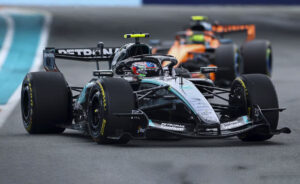 Kimi Antonelli Kimi Antonelli le ganó la partida a los McLaren; sumó su tercer triunfo en fila.