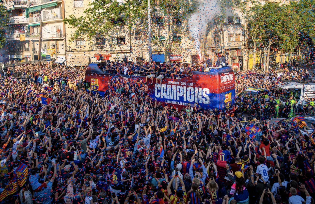 El desfile de los campeones, por las calles de Barcelona