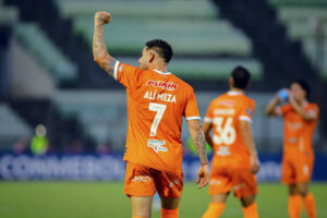 Celebración de gol de José Alí Meza