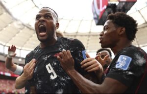 Triplete de Jonathan David Canadá