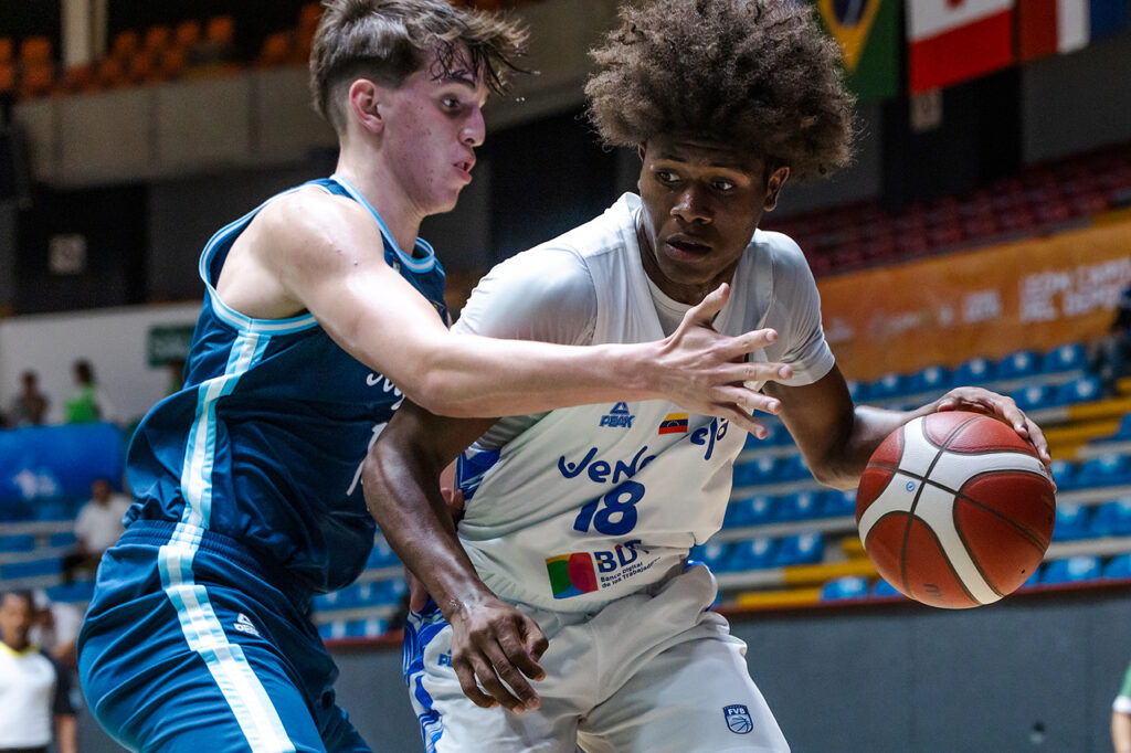 Williams Anillo FVB FIBA