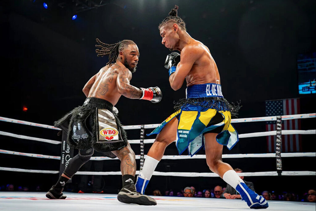 Lorenzo Parra vs Elijah Pierce