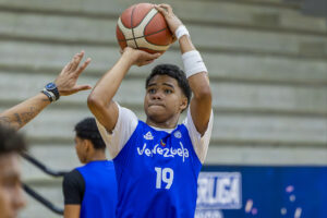 Chris Echezuría FVB Venezuela