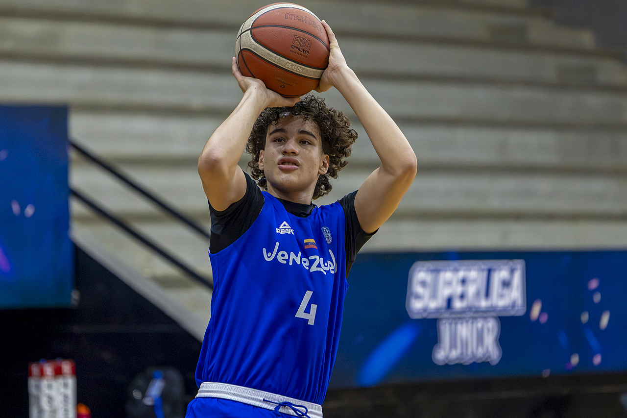 Jaasiel Piña FVB FIBA Venezuela