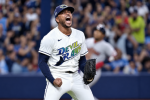 Freddy Peralta Celebración