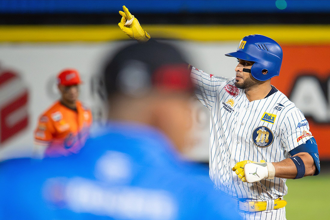 Ángel Reyes Navegantes del Magallanes